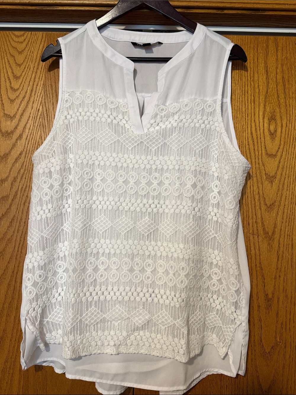 Zac & Rachel White Sleeveless Lace-Front Camisole